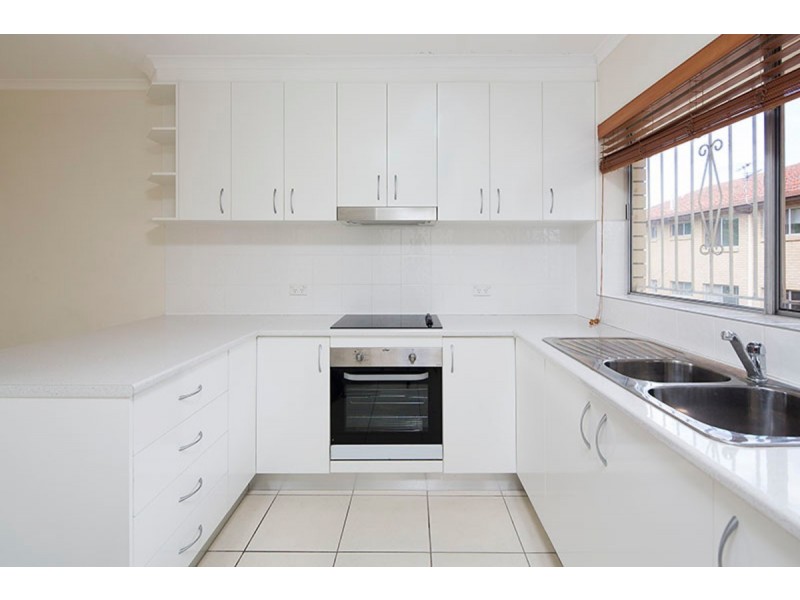 4/32 Macaulay Street, Coorparoo QLD 4151