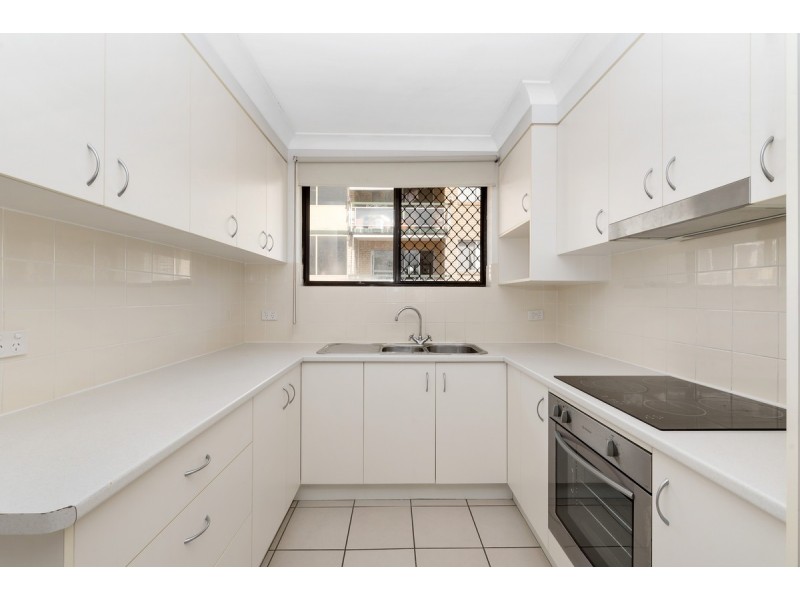 2/30 Wellington Street, Coorparoo QLD 4151