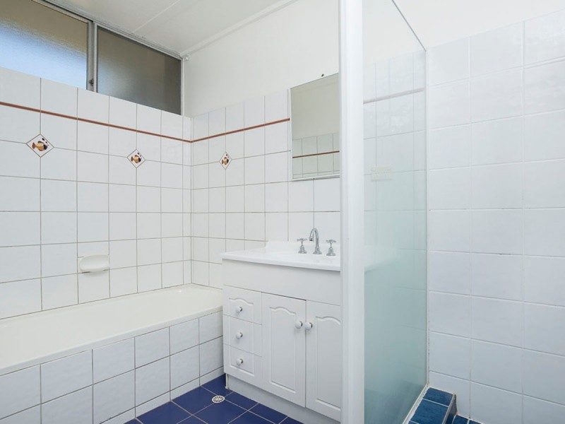 6/248 Cavendish Road, Coorparoo QLD 4151