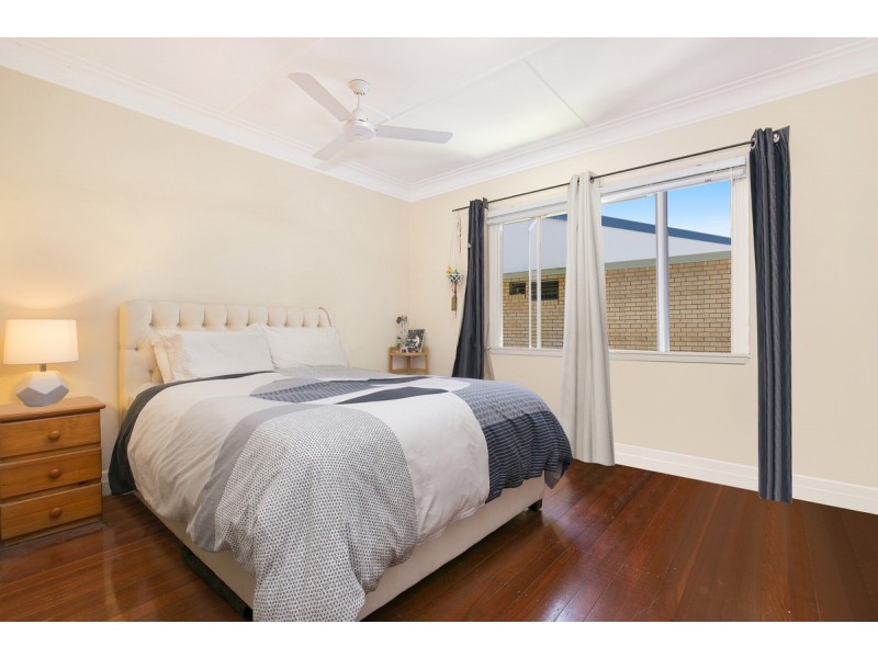 15 Myall Street, Norman Park QLD 4170