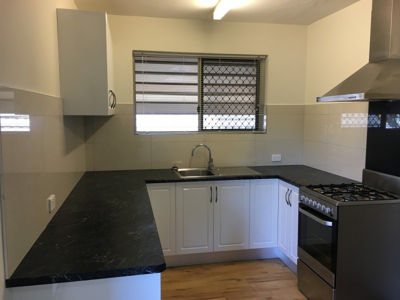 1/4 Nicklin Street, Coorparoo QLD 4151