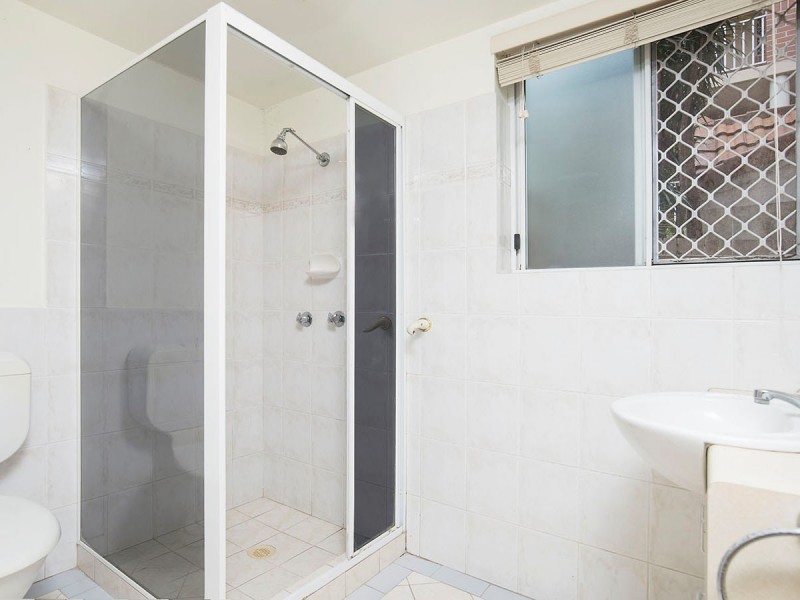 1/85 Kitchener Street, Coorparoo QLD 4151