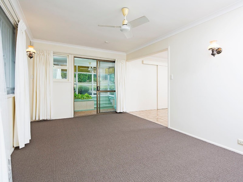 25 Brentnall Street, Norman Park QLD 4170