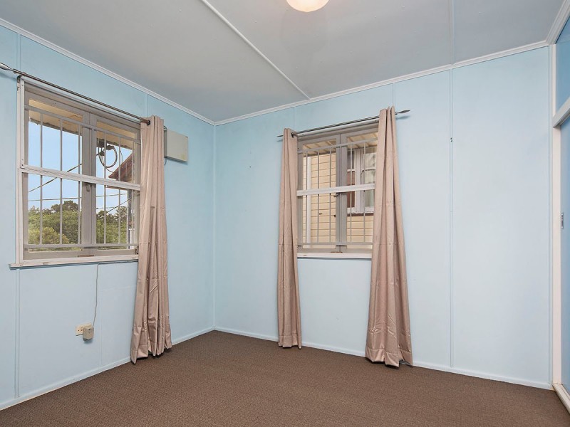 25 Brentnall Street, Norman Park QLD 4170