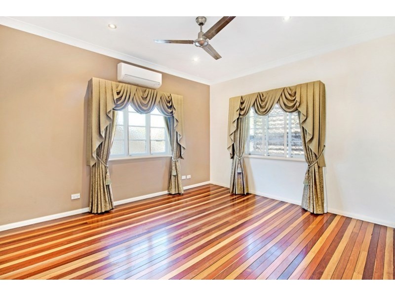 36 Ninth Avenue, Coorparoo QLD 4151