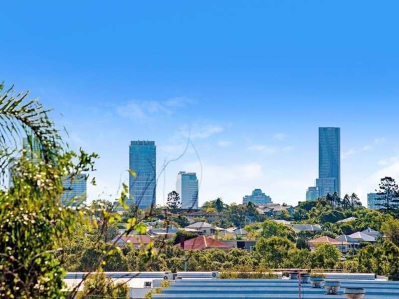 36 Ninth Avenue, Coorparoo QLD 4151