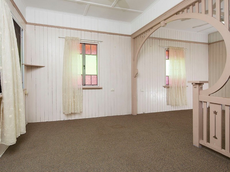 29 Ellis Street, Greenslopes QLD 4120