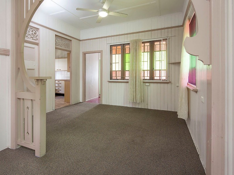 29 Ellis Street, Greenslopes QLD 4120