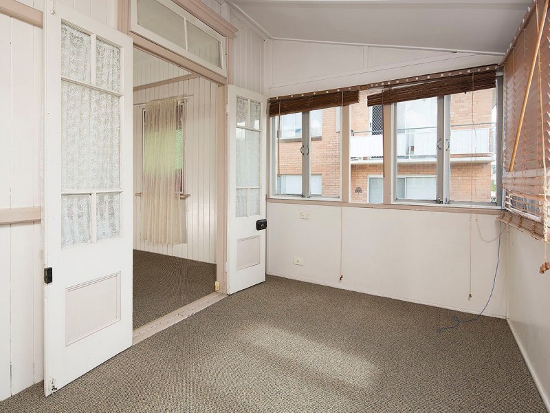 29 Ellis Street, Greenslopes QLD 4120