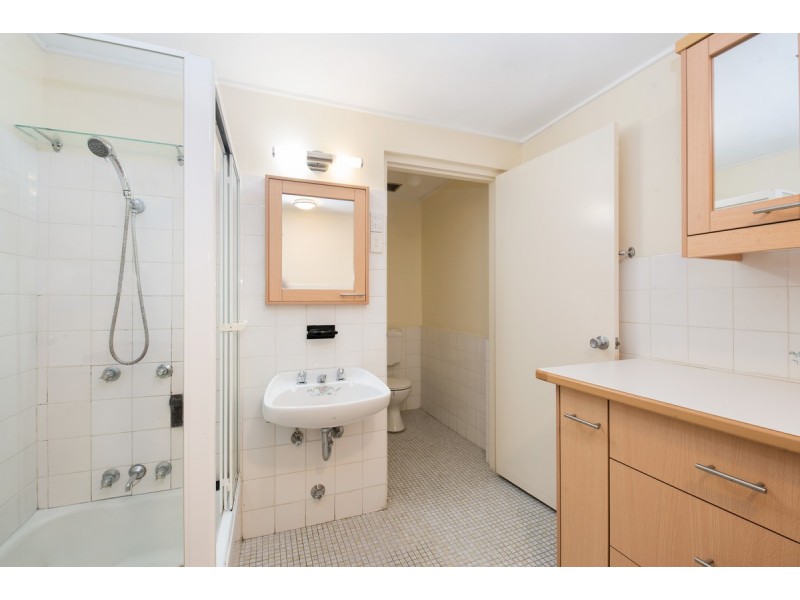 8/20 Kirkland Avenue, Coorparoo QLD 4151