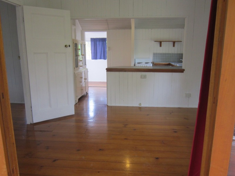 24 Wilkins Street East, Annerley QLD 4103