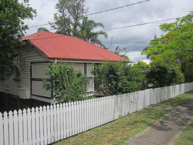 24 Wilkins Street East, Annerley QLD 4103