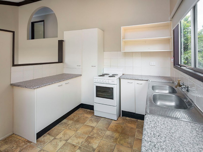 25 Watson Street, Camp Hill QLD 4152