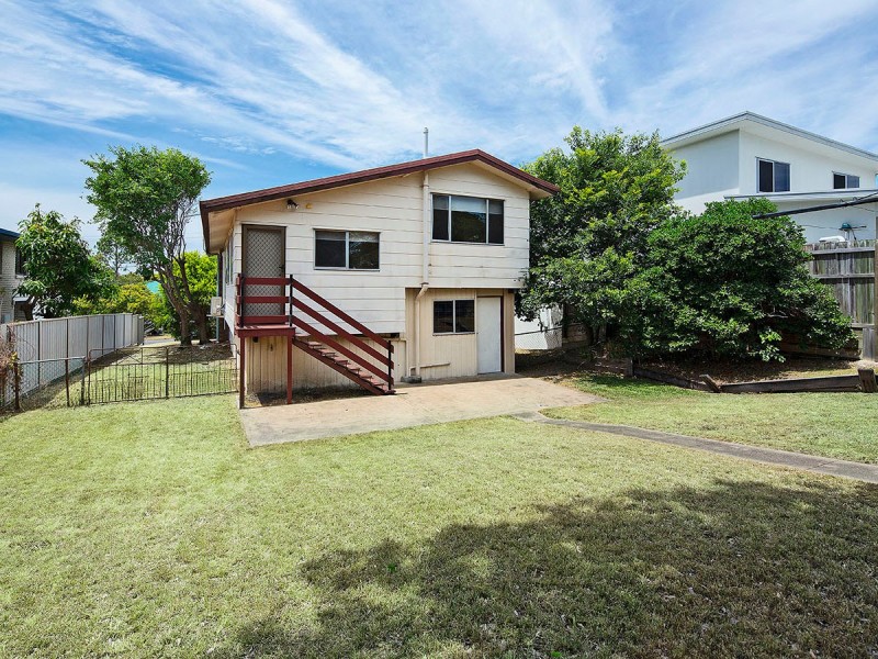 25 Watson Street, Camp Hill QLD 4152