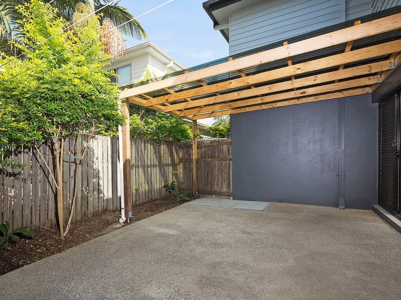 2/20 Robinson Street, Coorparoo QLD 4151