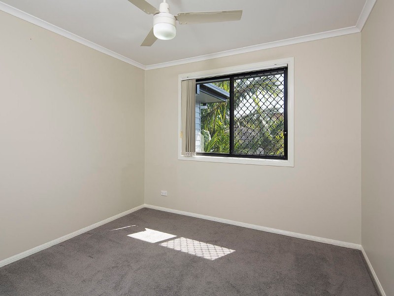 2/20 Robinson Street, Coorparoo QLD 4151