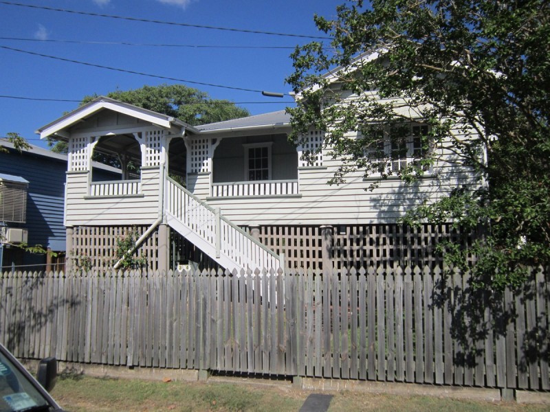 34 Cedar Street, Greenslopes QLD 4120