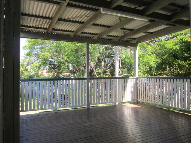 34 Cedar Street, Greenslopes QLD 4120