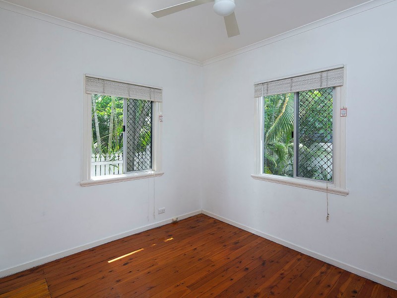 35 Cambridge Street, Bulimba QLD 4171