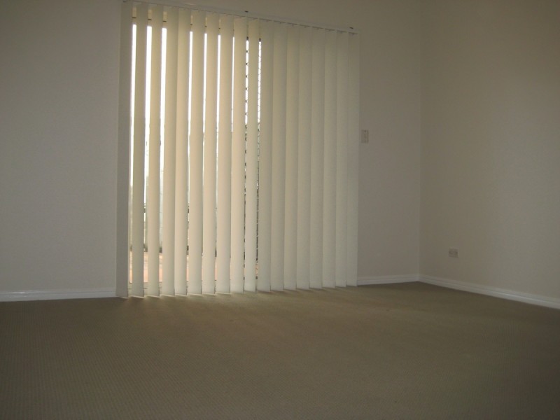 2/16 Knowsley Street, Greenslopes QLD 4120