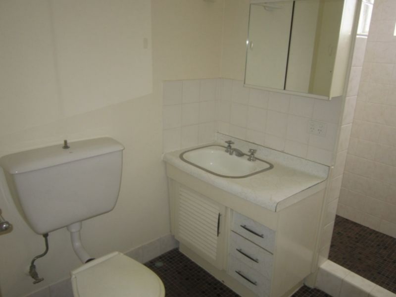 4/11 Harty Street, Coorparoo QLD 4151