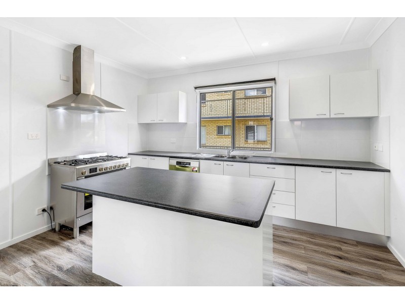 16 Potts Street, East Brisbane QLD 4169