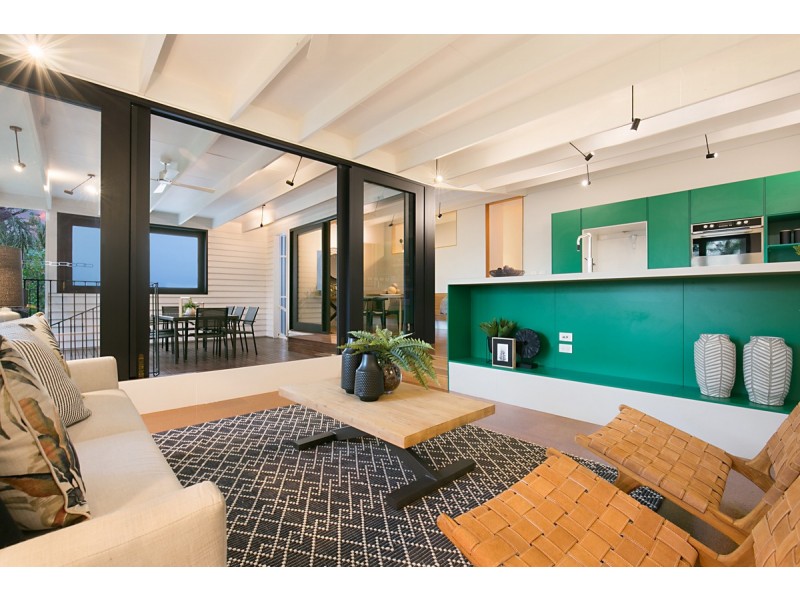 17 Dale Street, Coorparoo QLD 4151