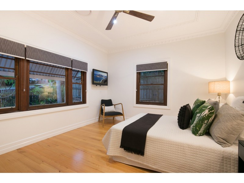 17 Dale Street, Coorparoo QLD 4151