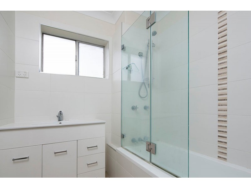 4/60 Earl Street, Greenslopes QLD 4120