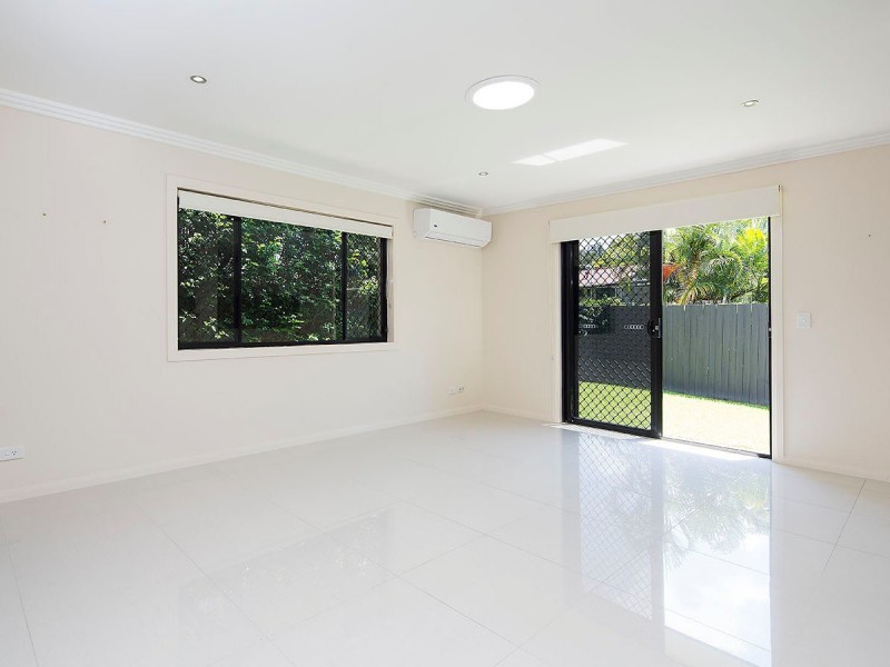 16 Glyn Street, Coorparoo QLD 4151