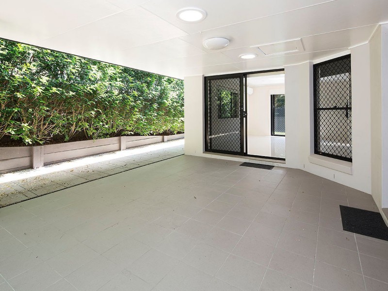 16 Glyn Street, Coorparoo QLD 4151