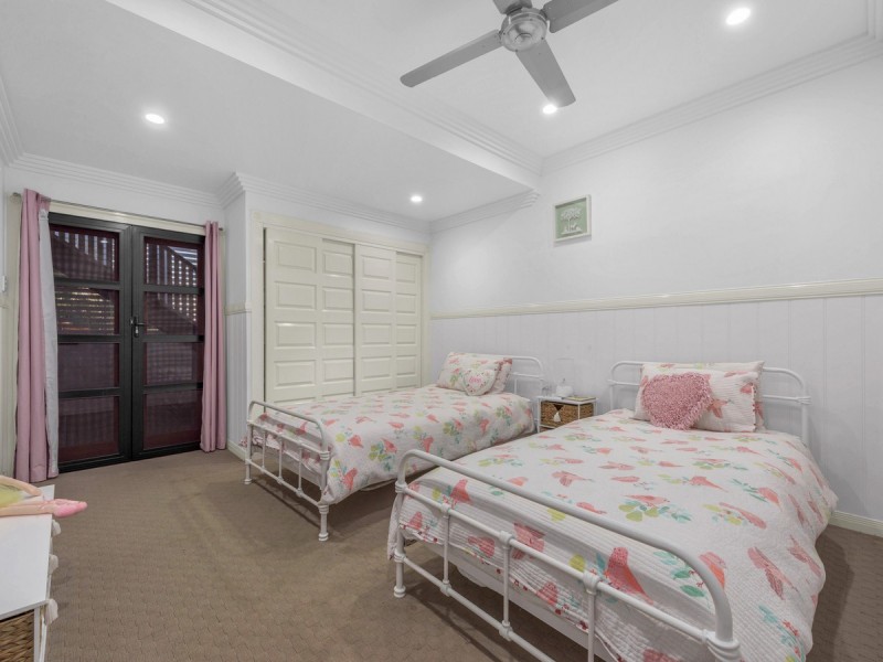 330 Chatsworth Road, Coorparoo QLD 4151