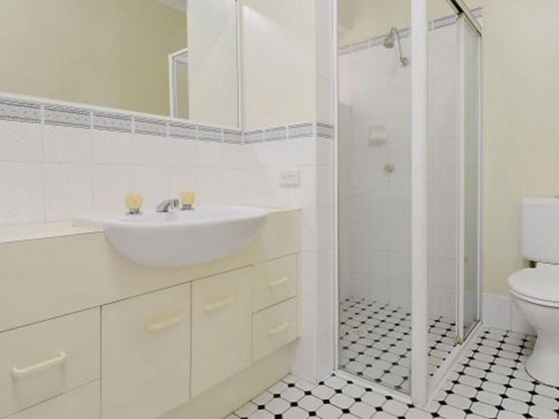 5/282 Cavendish Road, Coorparoo QLD 4151