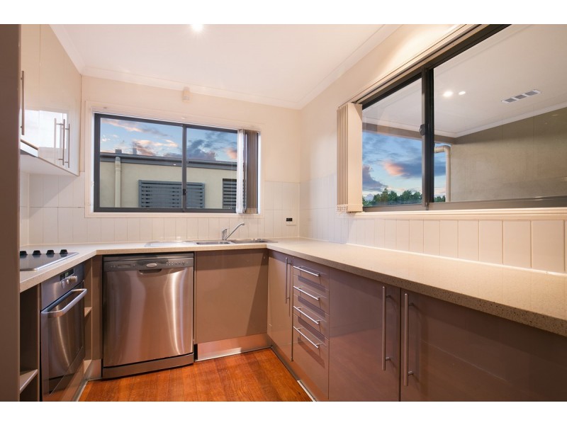 4/11 Temple Street, Coorparoo QLD 4151