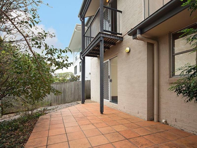 4/49 Nicholson Street, Greenslopes QLD 4120