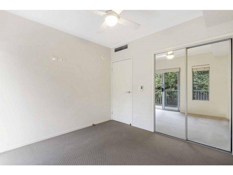 7/86 Pembroke Road, Coorparoo QLD 4151