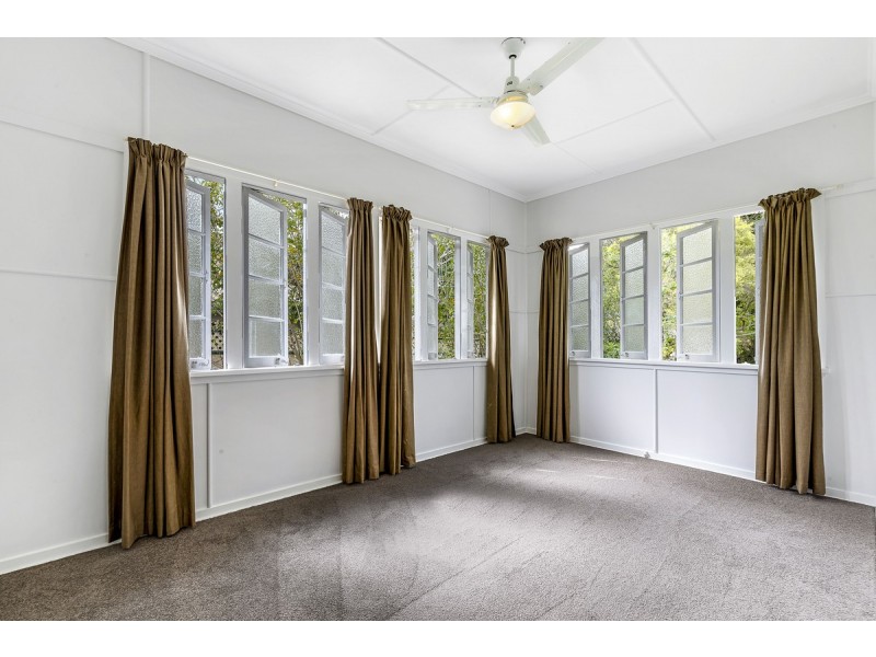 50 Murton Avenue, Holland Park QLD 4121