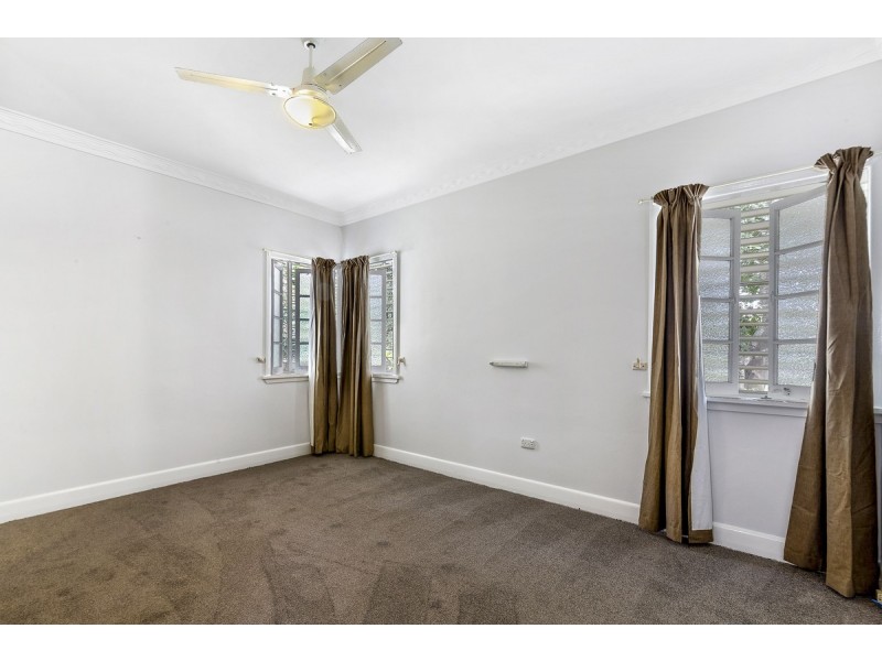 50 Murton Avenue, Holland Park QLD 4121