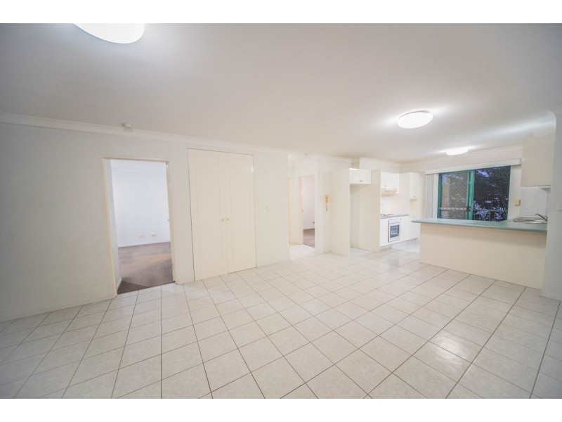 5/39 Rolle Street, Holland Park QLD 4121