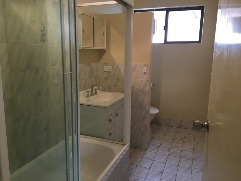 3/18 Rolle Street, Holland Park QLD 4121