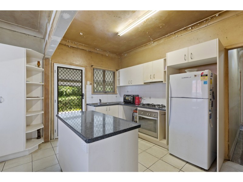 687 Old Cleveland Road, Camp Hill QLD 4152