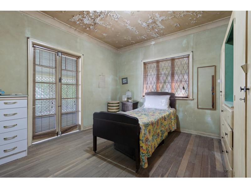 687 Old Cleveland Road, Camp Hill QLD 4152