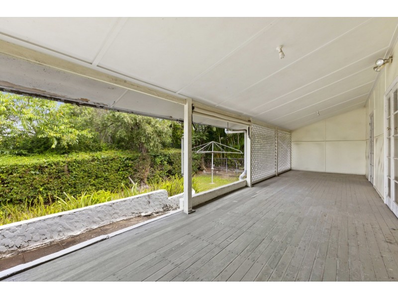 687 Old Cleveland Road, Camp Hill QLD 4152