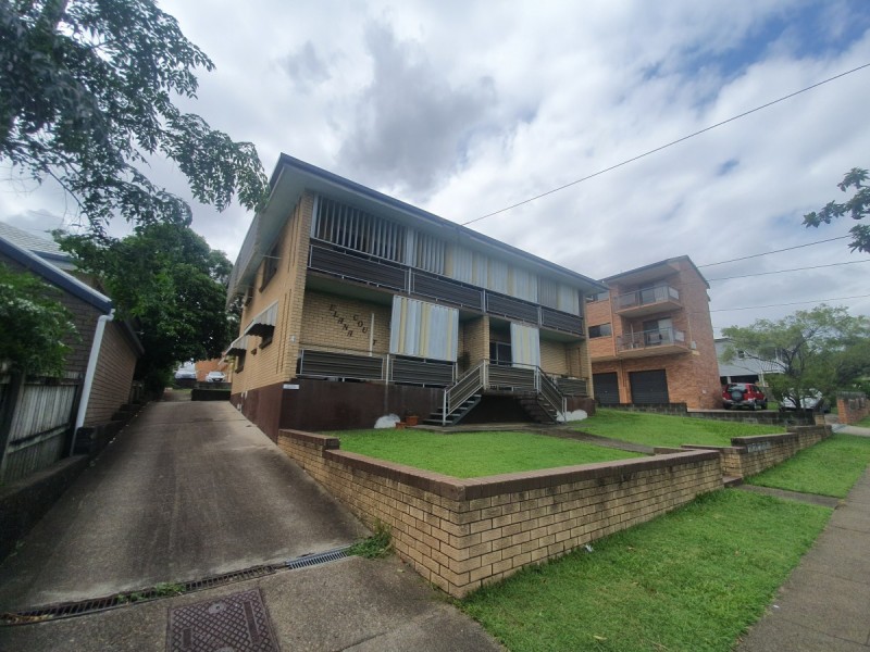 3/4 Nicklin Street, Coorparoo QLD 4151