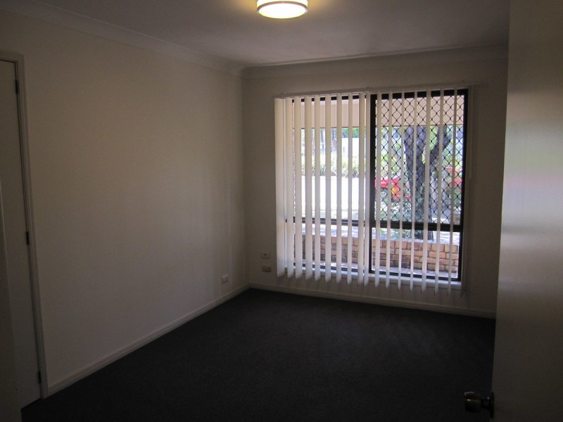 121 Meadowlands Road, Carindale QLD 4152