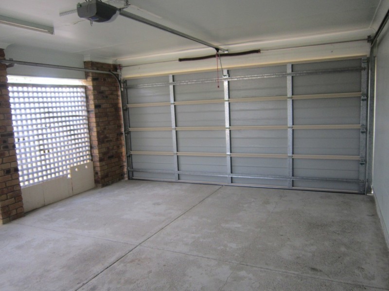 121 Meadowlands Road, Carindale QLD 4152