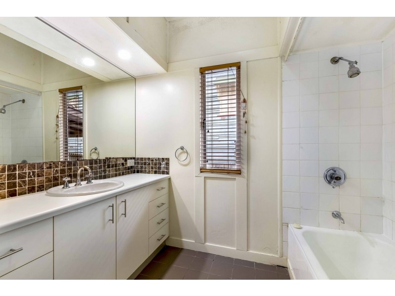 40 Jackson Street, Coorparoo QLD 4151