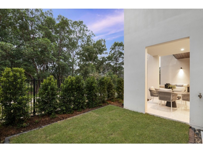 35 Smith Place, Cannon Hill QLD 4170