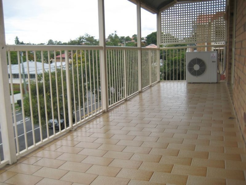 4/98 Pembroke Road, Coorparoo QLD 4151