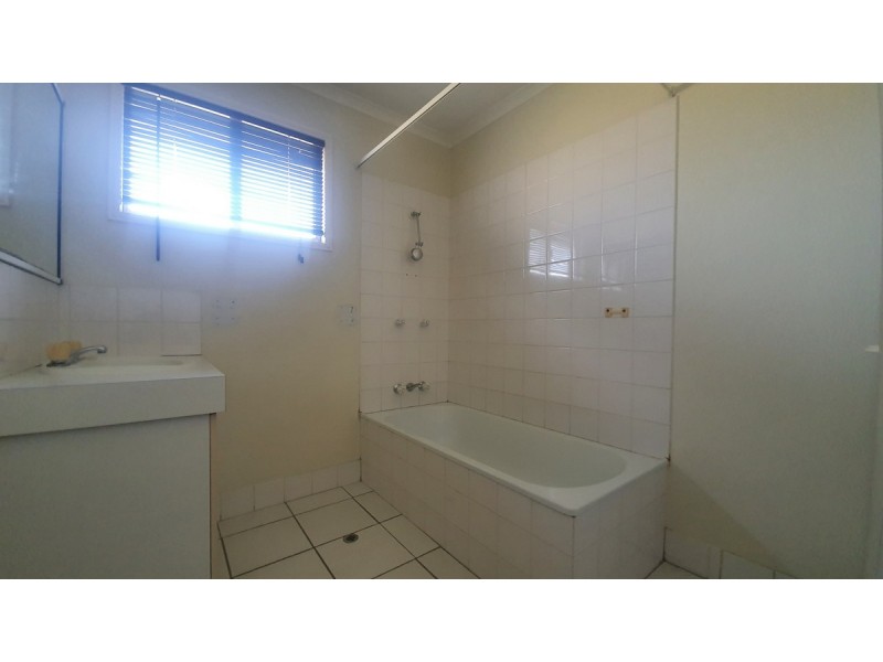 77 Billan Street, Carina QLD 4152